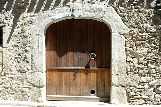 Aigne - Door of the 18th century